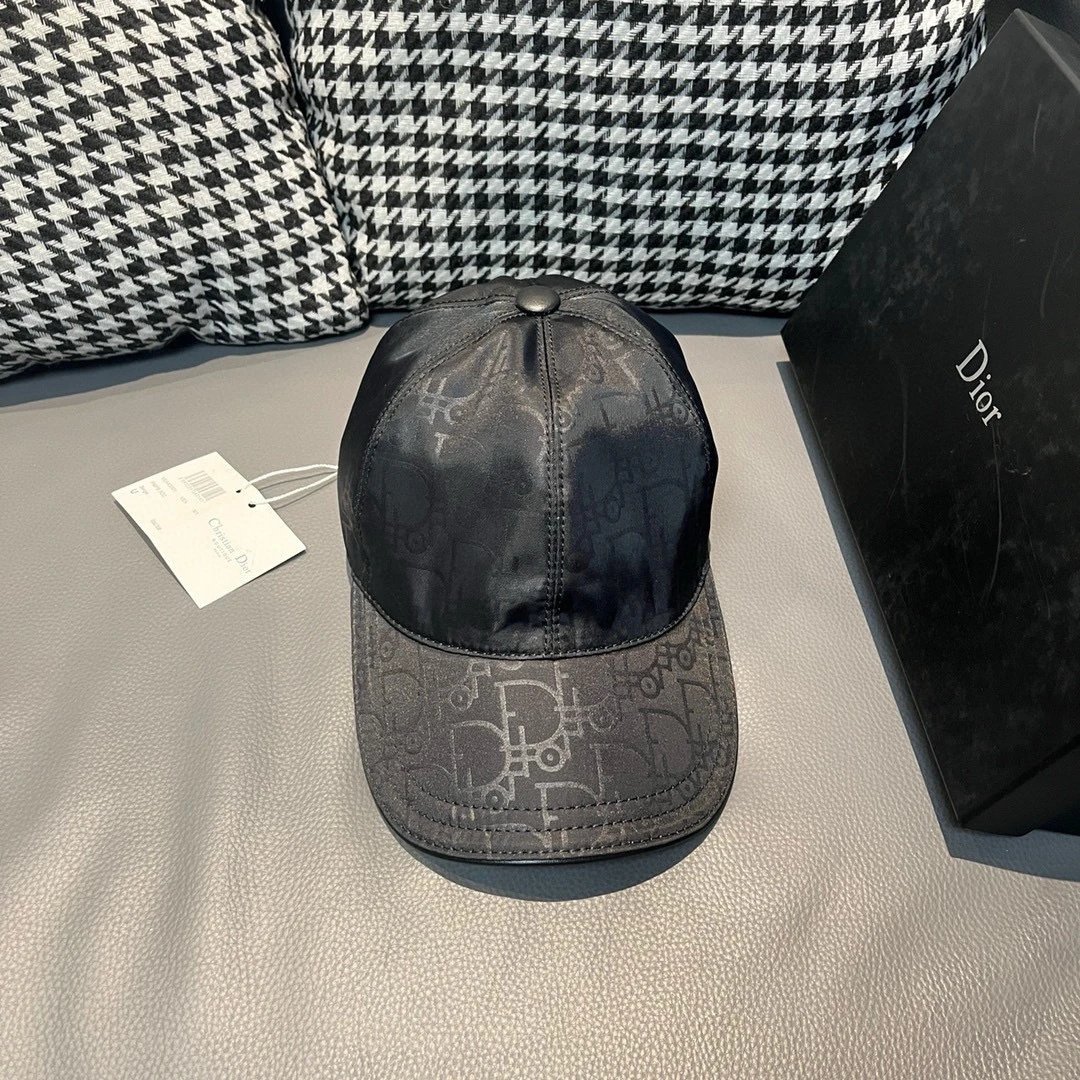 Dior Hats Oblique monogram baseball cap with embroidered logo and compass badge — 27
