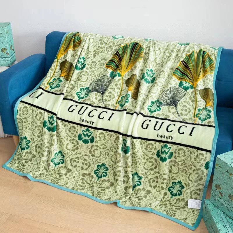 Louis Vuitton Uncategorized Monogram Fleece Blanket — 25