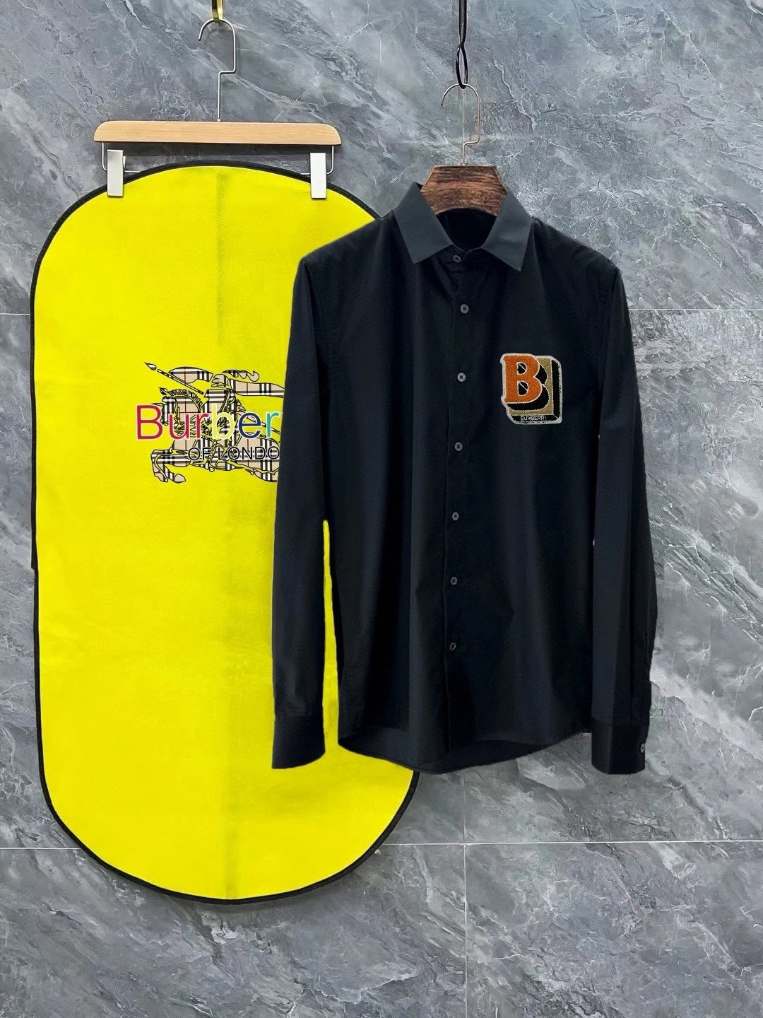 Burberry Shirts Long-sleeve check button-up shirt — 35