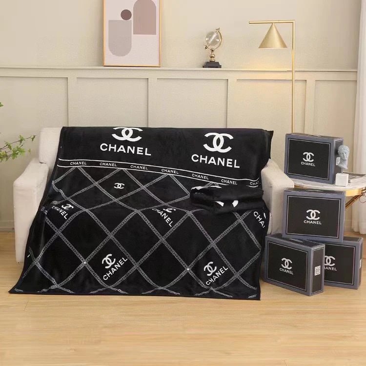 Louis Vuitton Uncategorized Monogram Fleece Blanket image 4