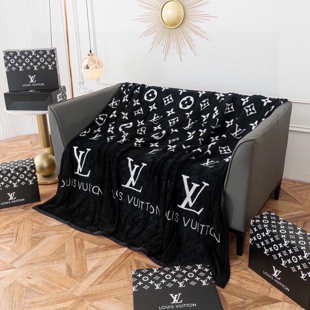 Louis Vuitton Uncategorized Monogram Fleece Blanket image 2