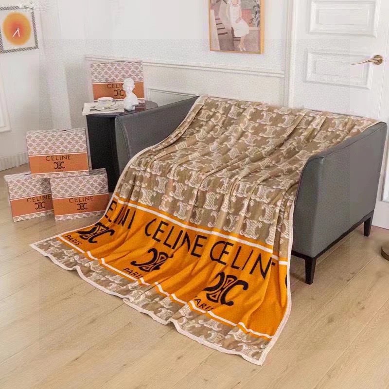 Louis Vuitton Uncategorized Monogram Fleece Blanket — 17
