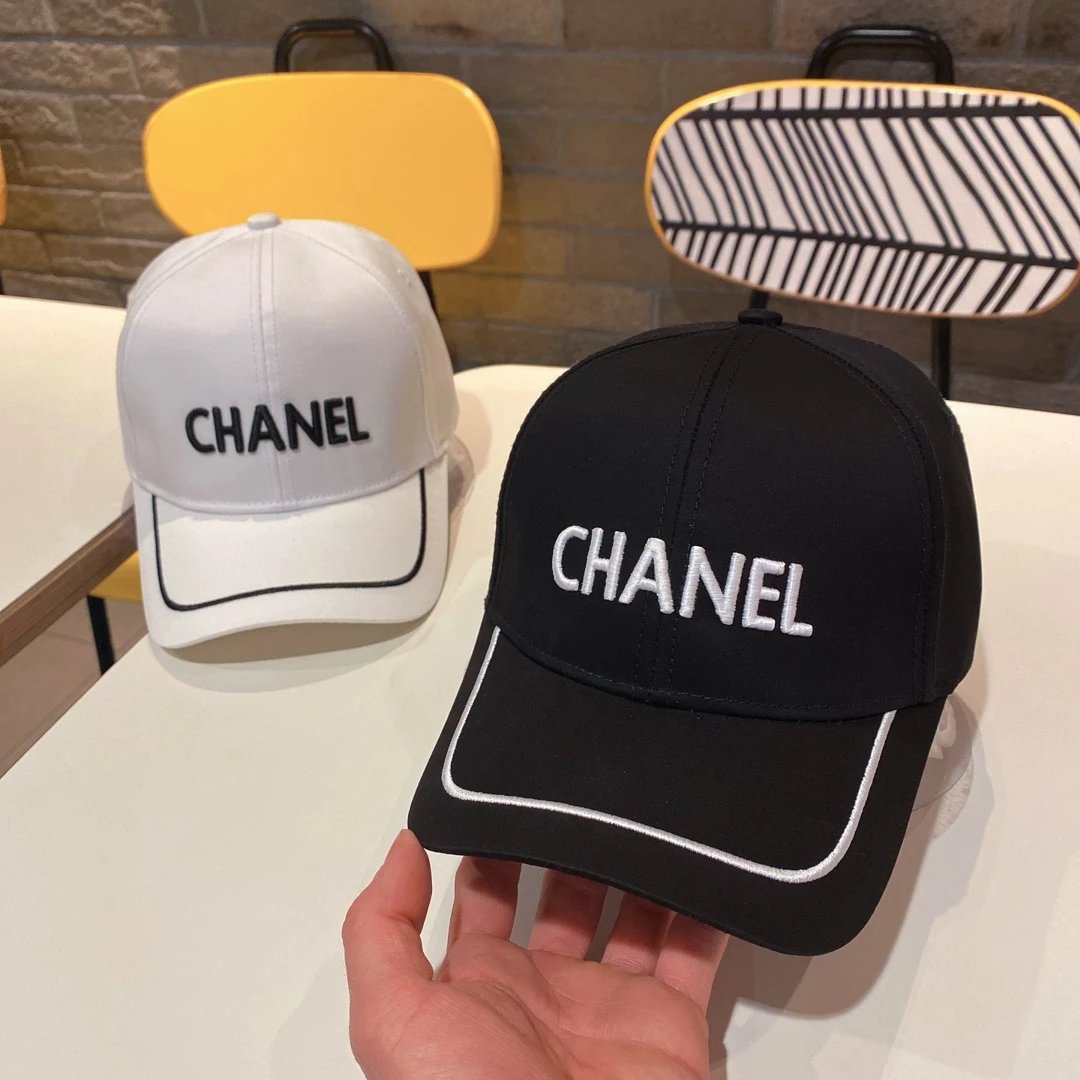 Fendi Hats Logo Baseball Cap with Contrast Whipstitch Brim — 29