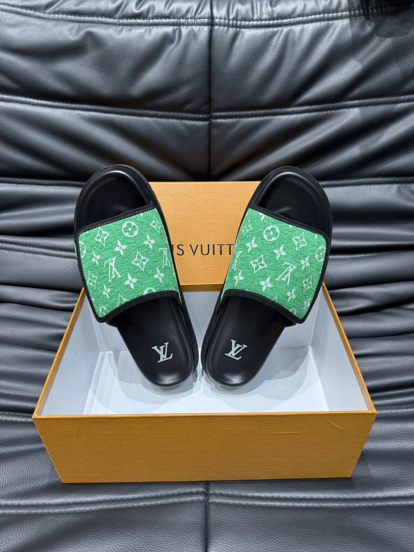 Louis Vuitton Slippers Monogram Slide image 8