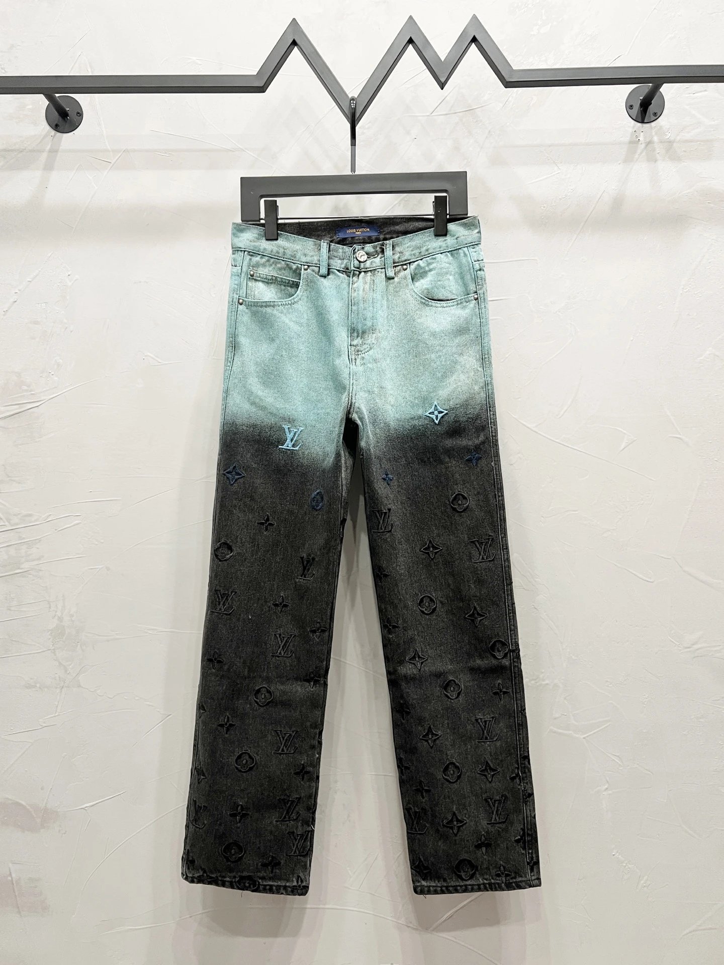 Louis Vuitton Jeans Monogram Denim — 24