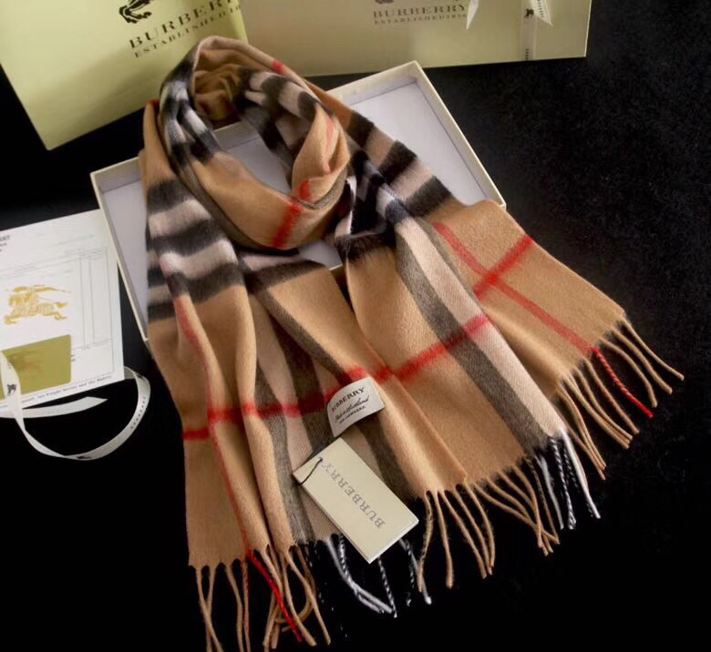 Louis Vuitton Scarves Monogram fringe scarf — 01