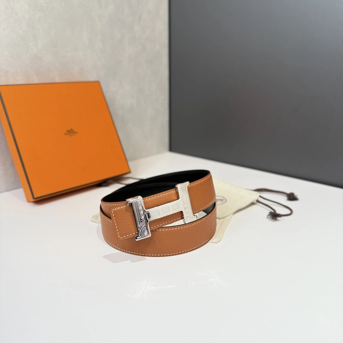 Hermès Belts Reversible Leather Strap with H Buckle, 38 mm — 19