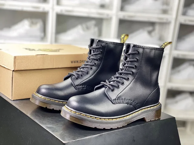 Dr. Martens Boots 8-eye lace-up ankle with yellow welt stitching product detail image 10