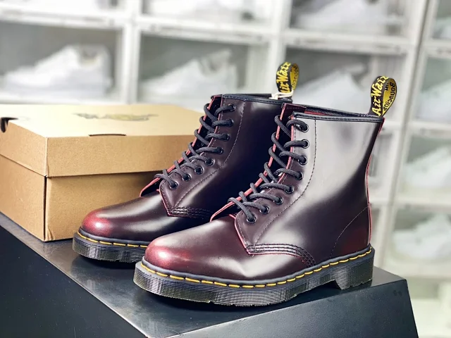 Dr. Martens Boots 8-eye lace-up ankle with yellow welt stitching product detail image 4