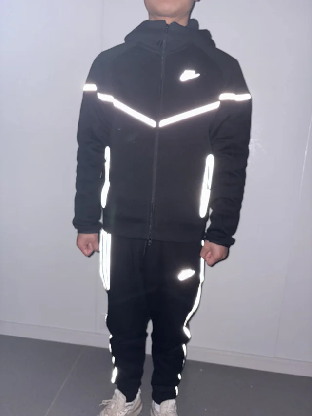 Nike Tracksuits Reflective zip-up hooded tracksuit product detail image 10