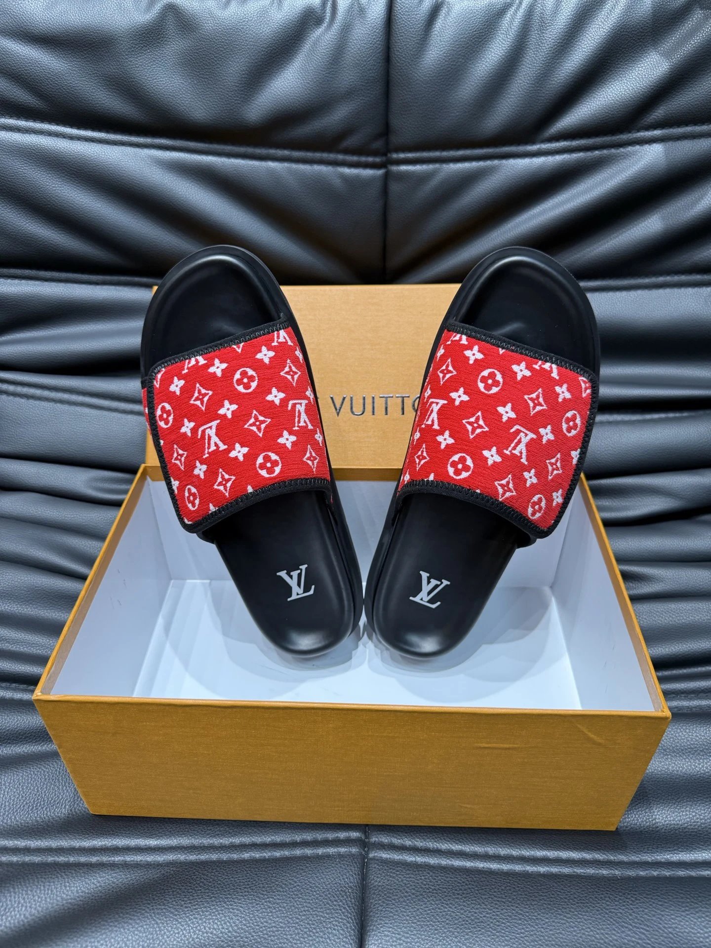 Louis Vuitton Slippers Monogram Slide image 9