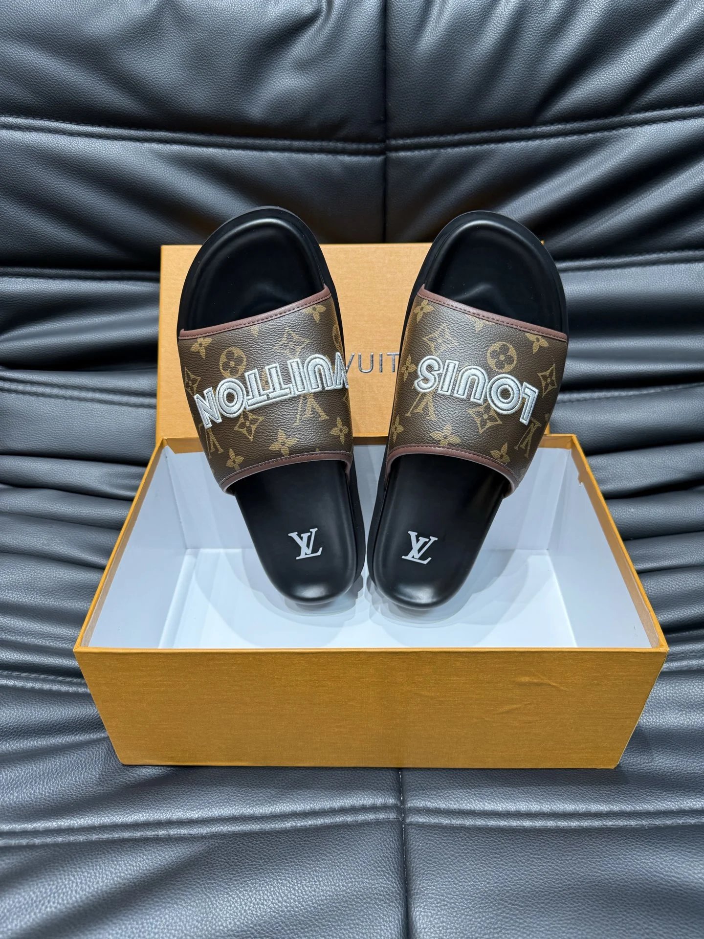 Louis Vuitton Slippers Monogram Slide image 2