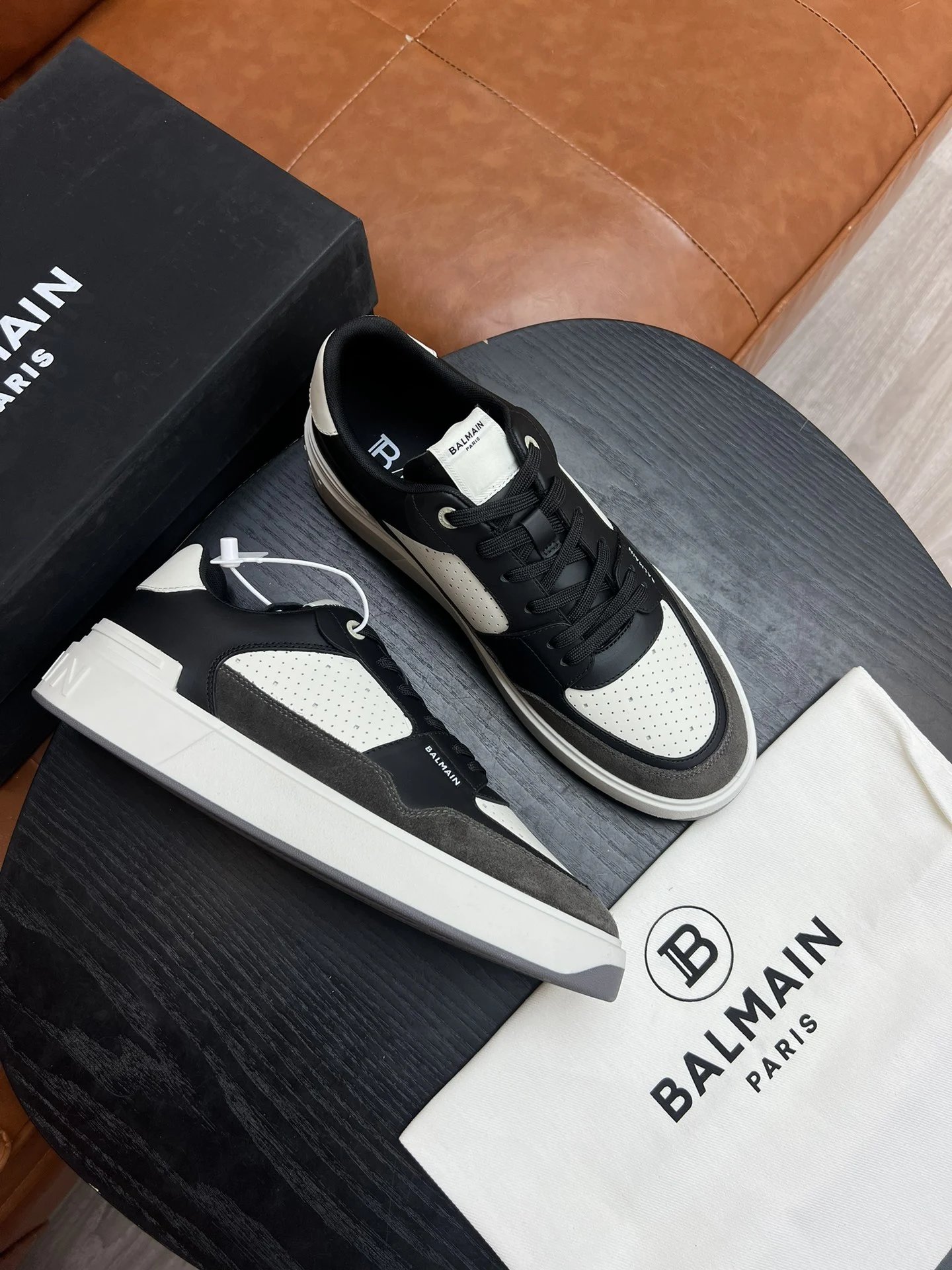 Balmain Sneakers Low-Top Lace-Up Logo image 8