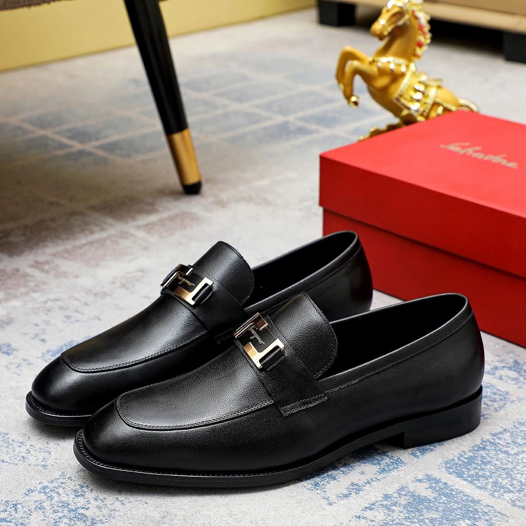 Salvatore Ferragamo Leather Shoes Men's loafers with metal Gancini-style hardware — 23