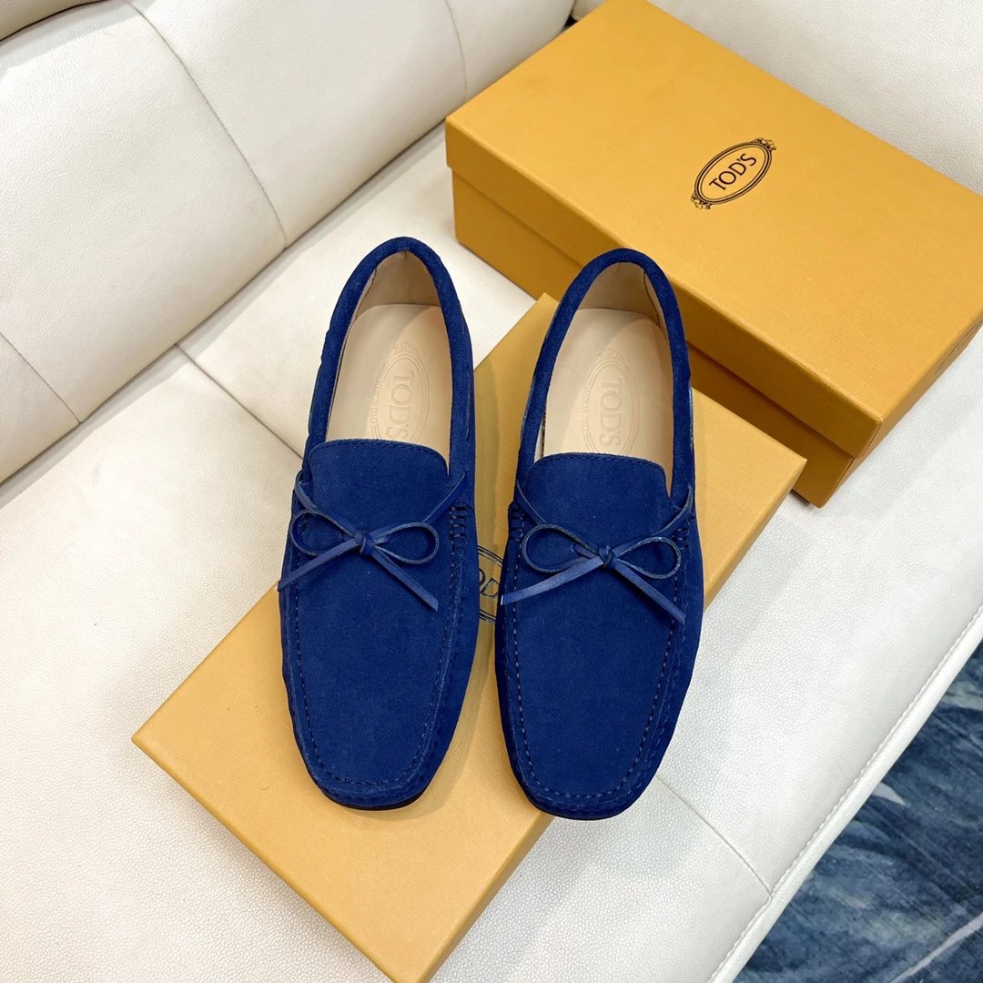 Tod's Leather Shoes Gommino Moccasins — 36