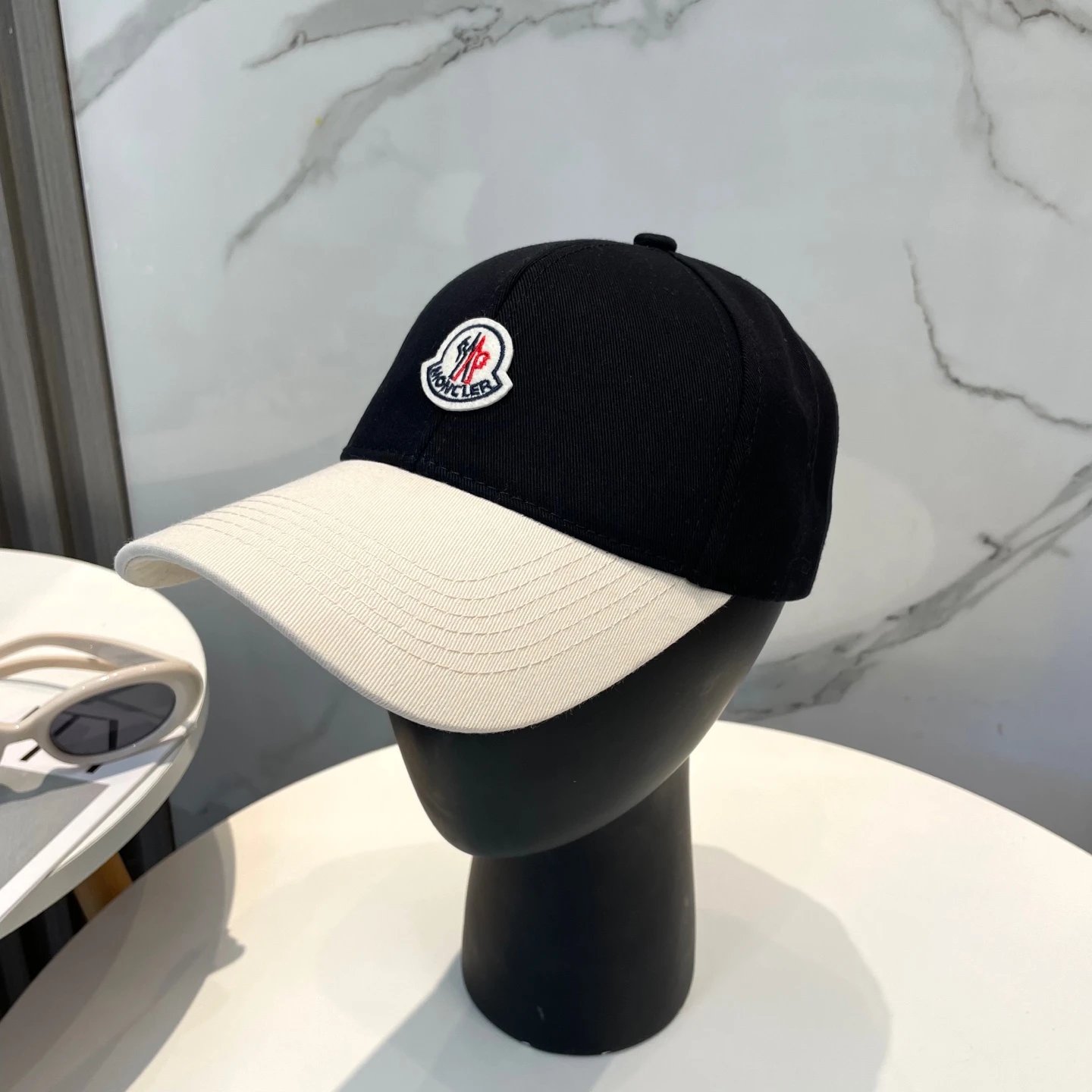 Moncler Hats Logo-patch baseball cap with contrast curved brim image 4