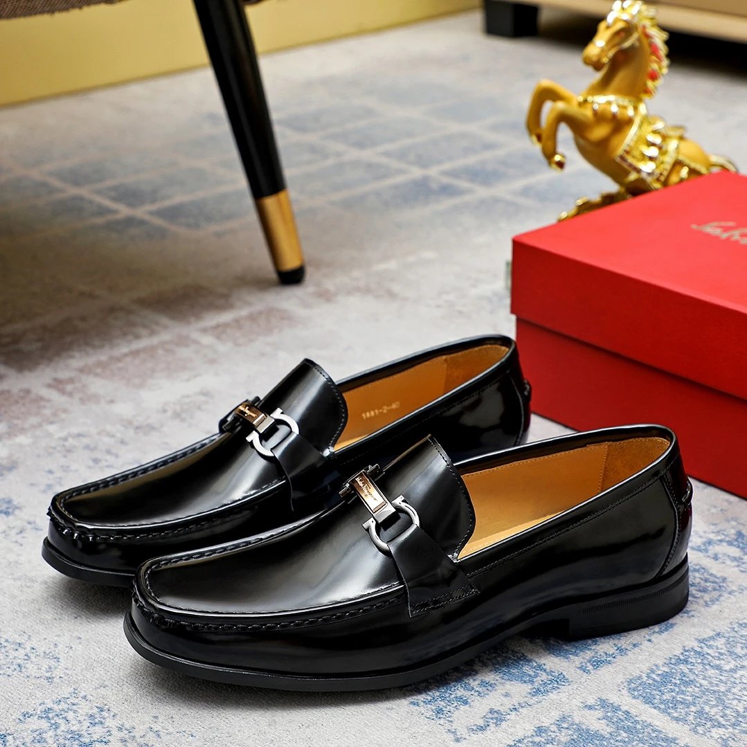 Salvatore Ferragamo Leather Shoes Men's loafers with metal Gancini-style hardware image 9