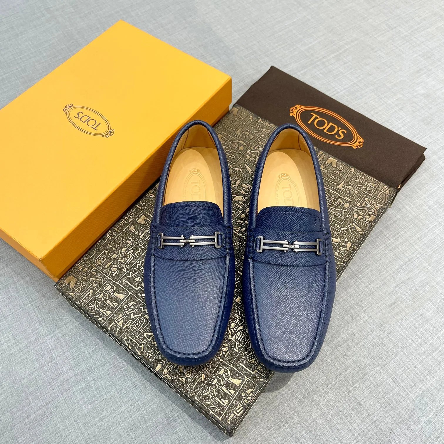 Tod's Leather Shoes Gommino Moccasins — 08
