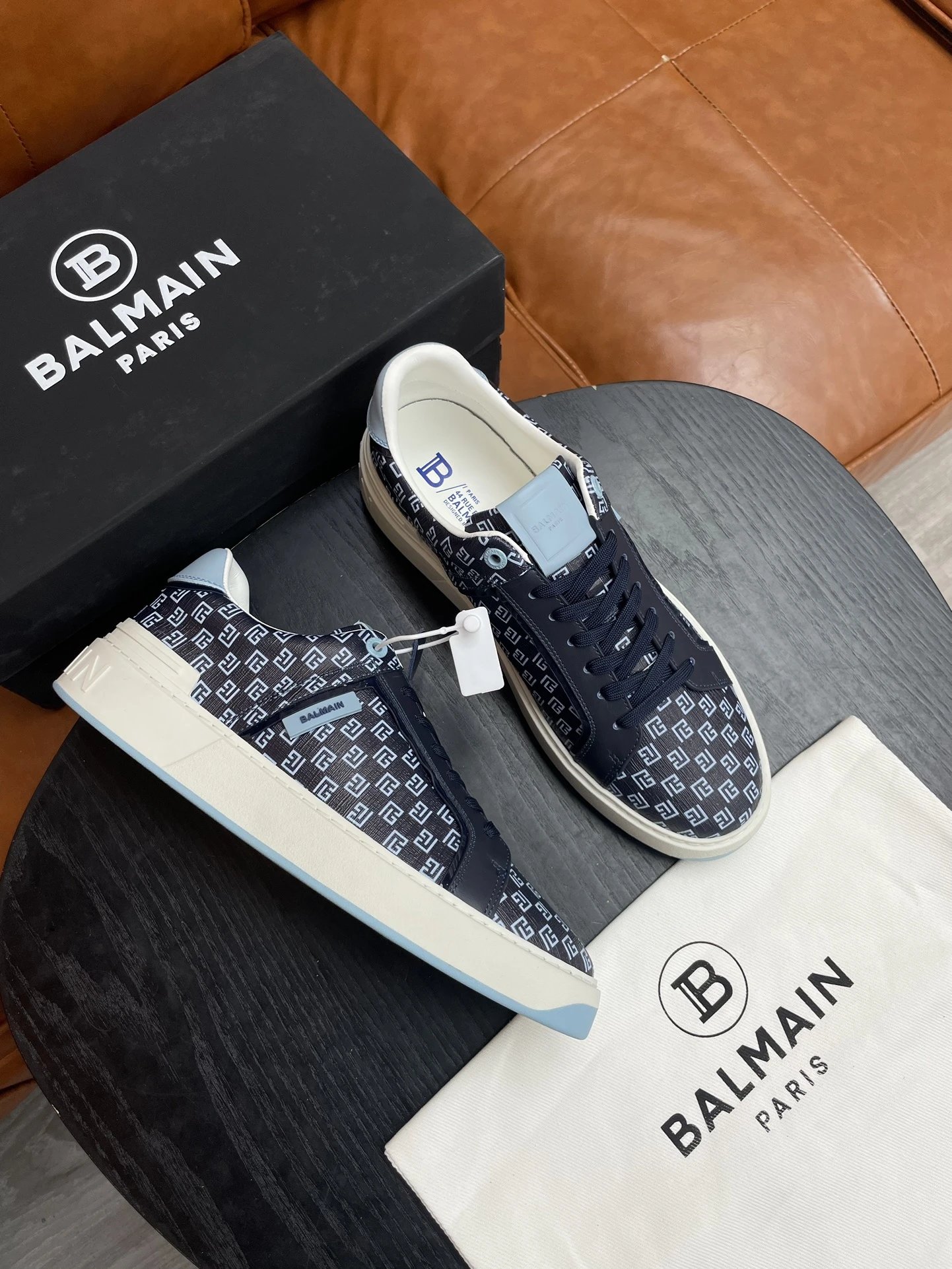 Balmain Sneakers Low-Top Lace-Up Logo image 4