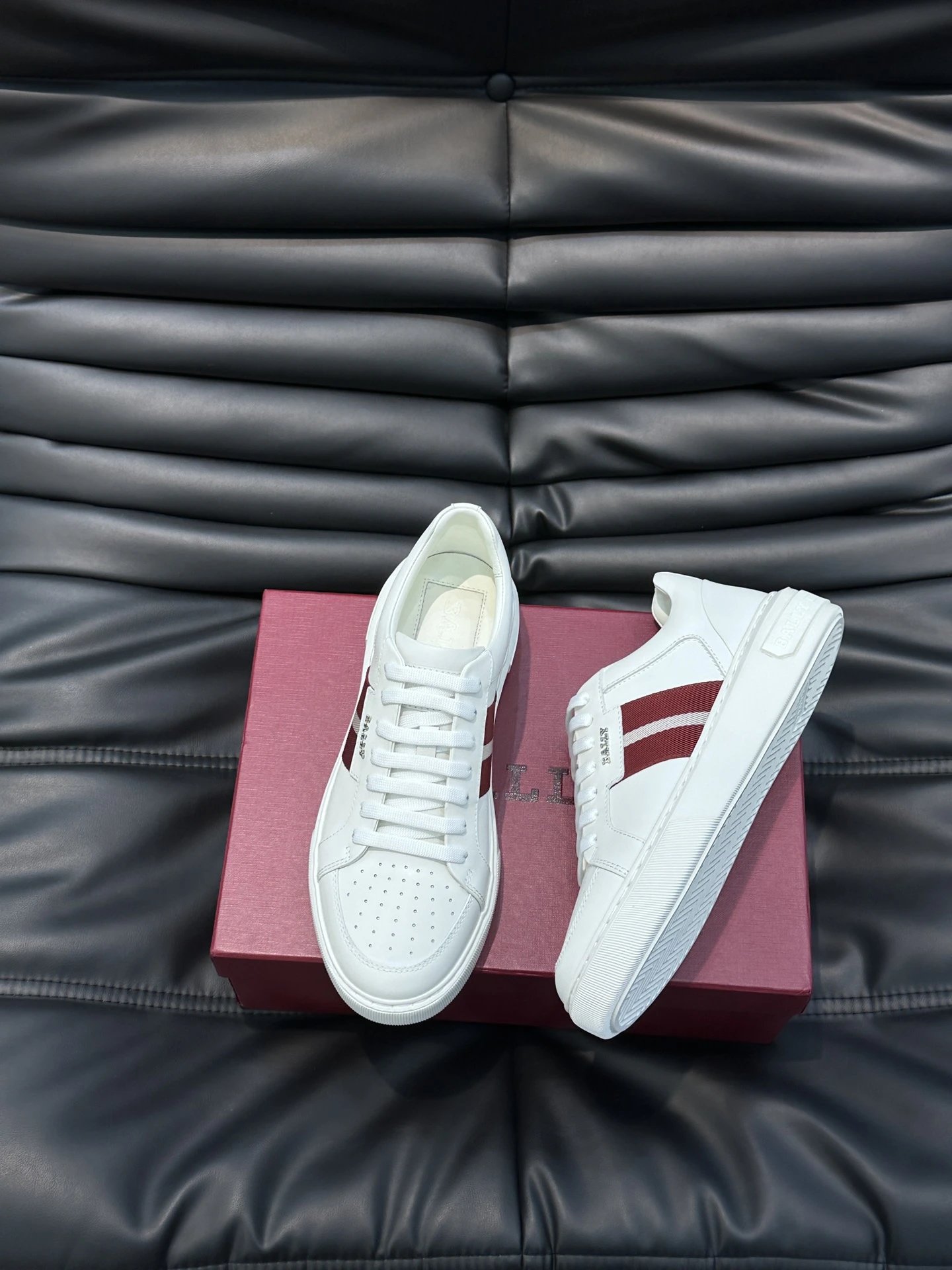 Bally Sneakers Low-Top Lace-Up — 19