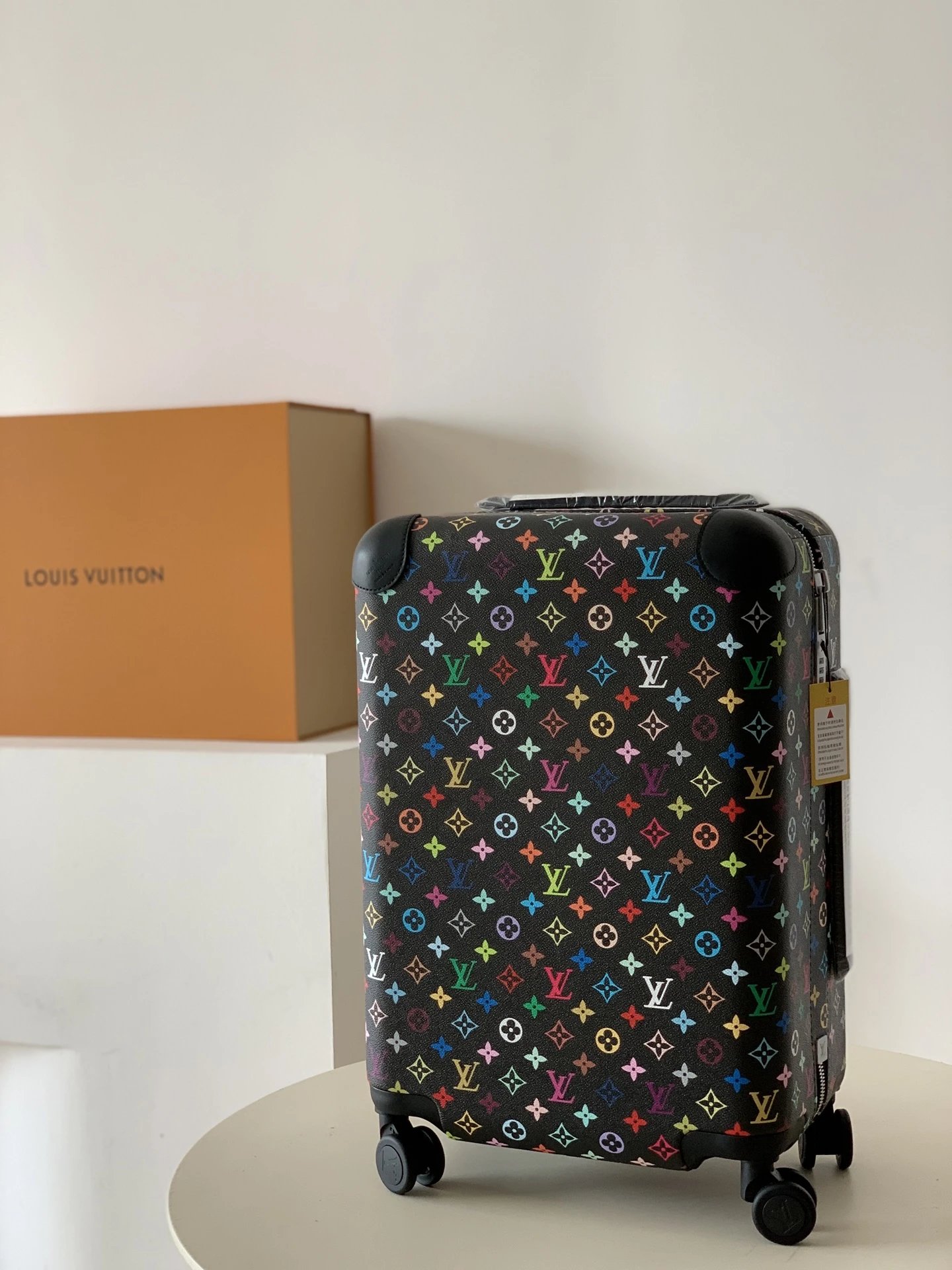 Louis Vuitton Travel Bags Monogram Spinner Suitcase — 09