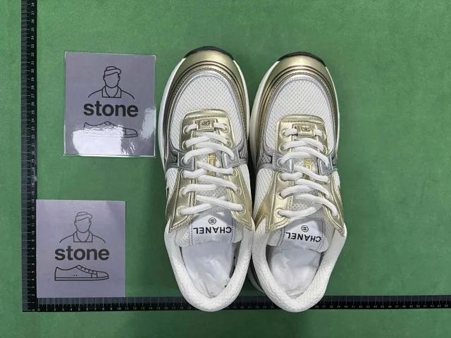 Chanel Sneakers Metallic mesh low-top with interlocking CC logo product detail image 7
