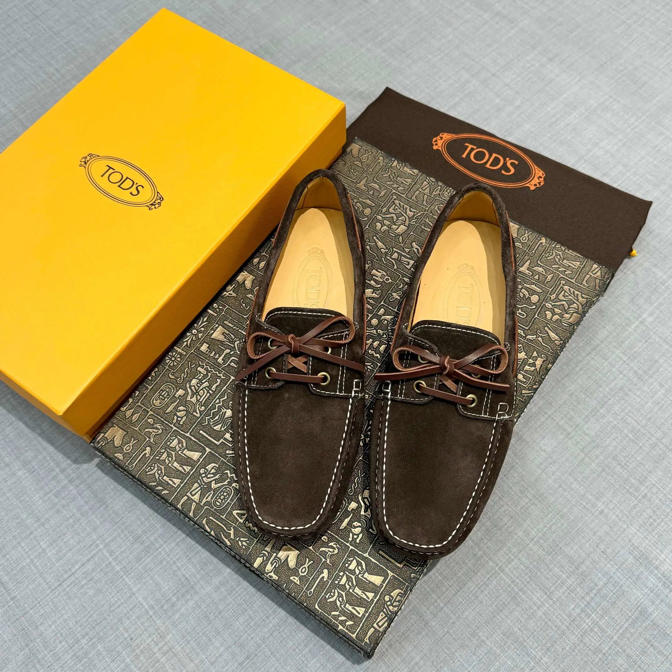 Tod's Leather Shoes Gommino Moccasins — 13