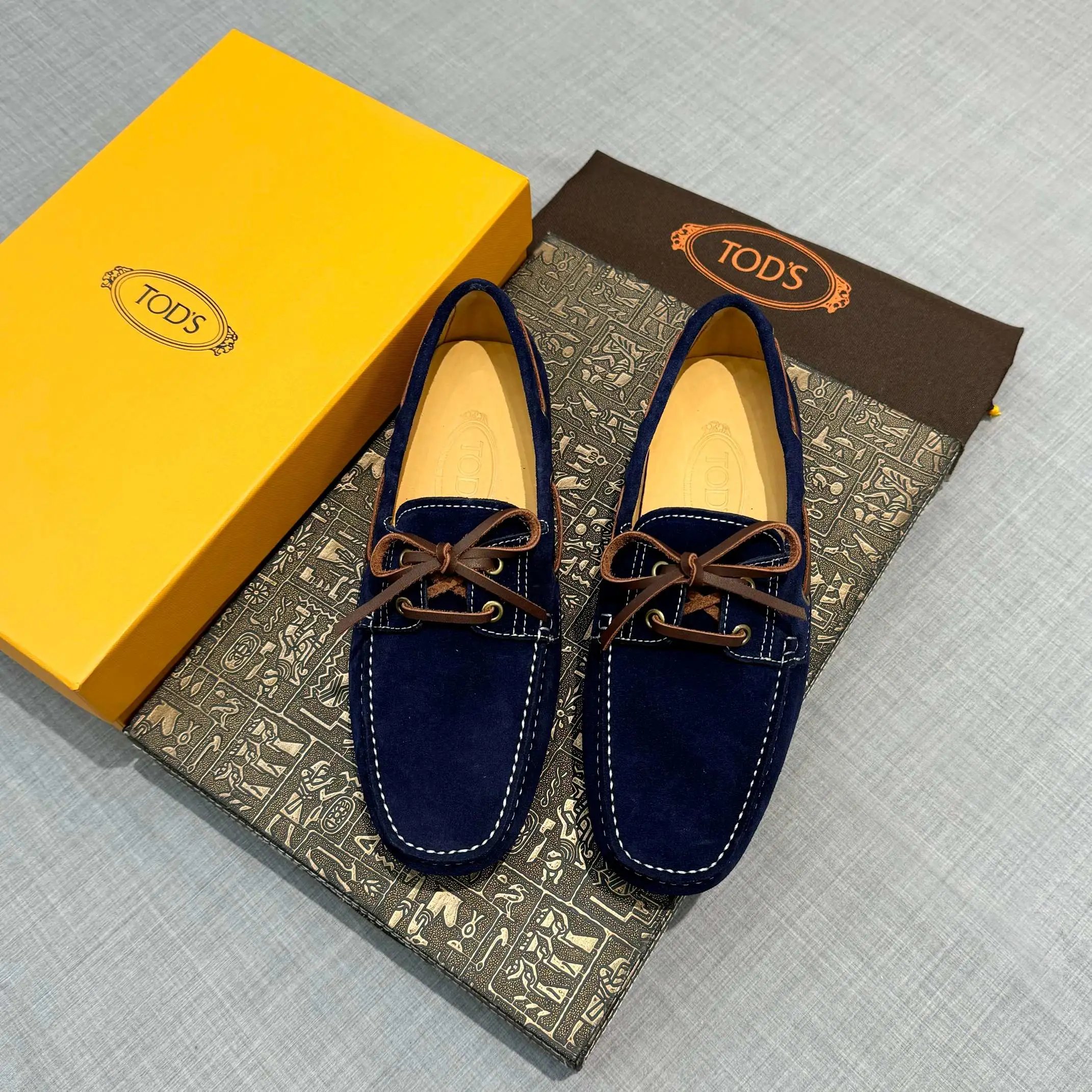 Tod's Leather Shoes Gommino Moccasins — 11