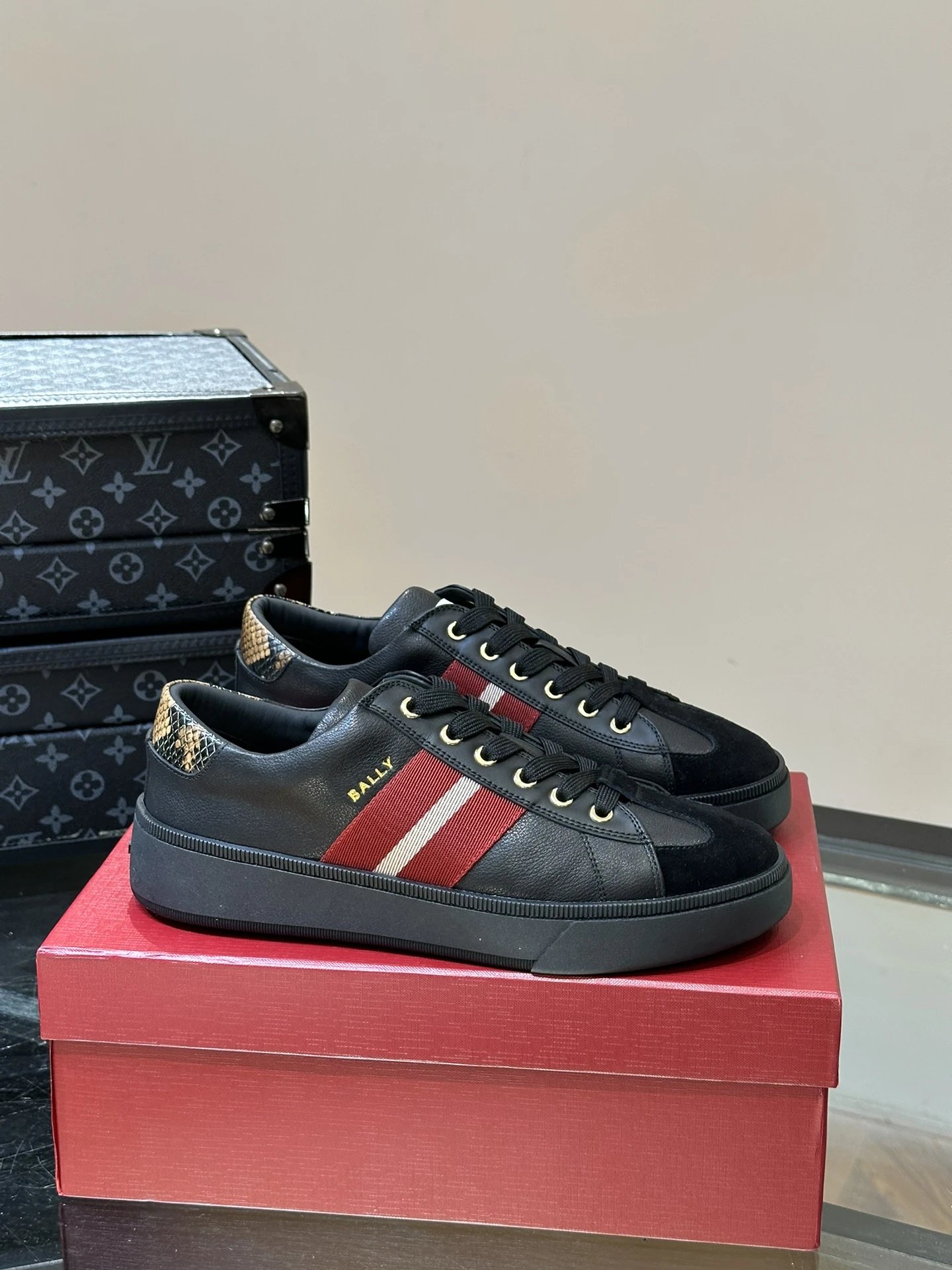 Bally Sneakers Low-Top Lace-Up — 07