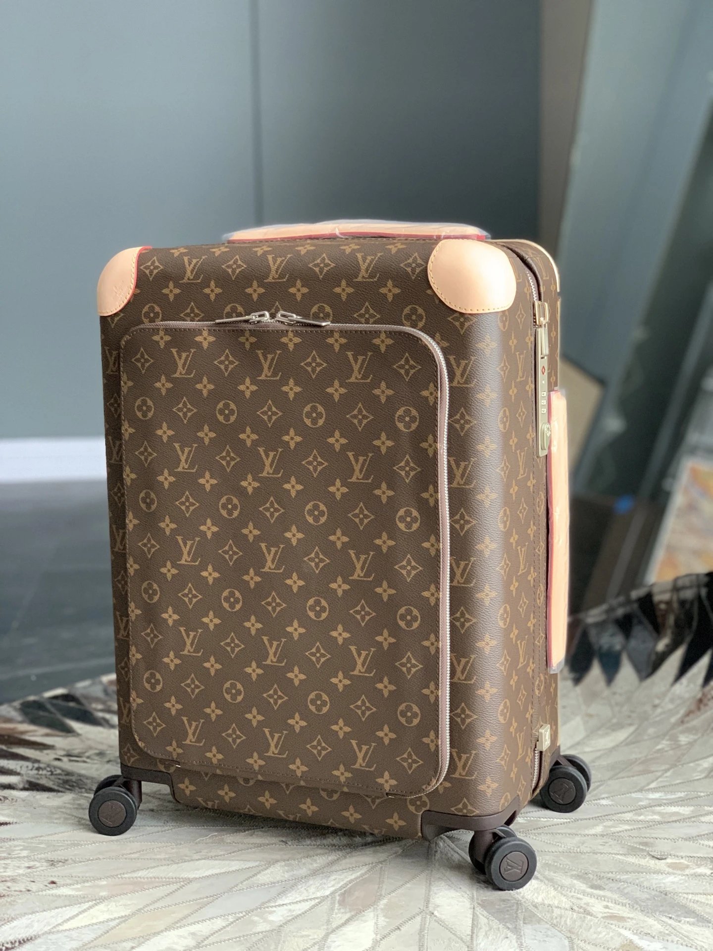 Louis Vuitton Travel Bags Monogram Spinner Suitcase — 05