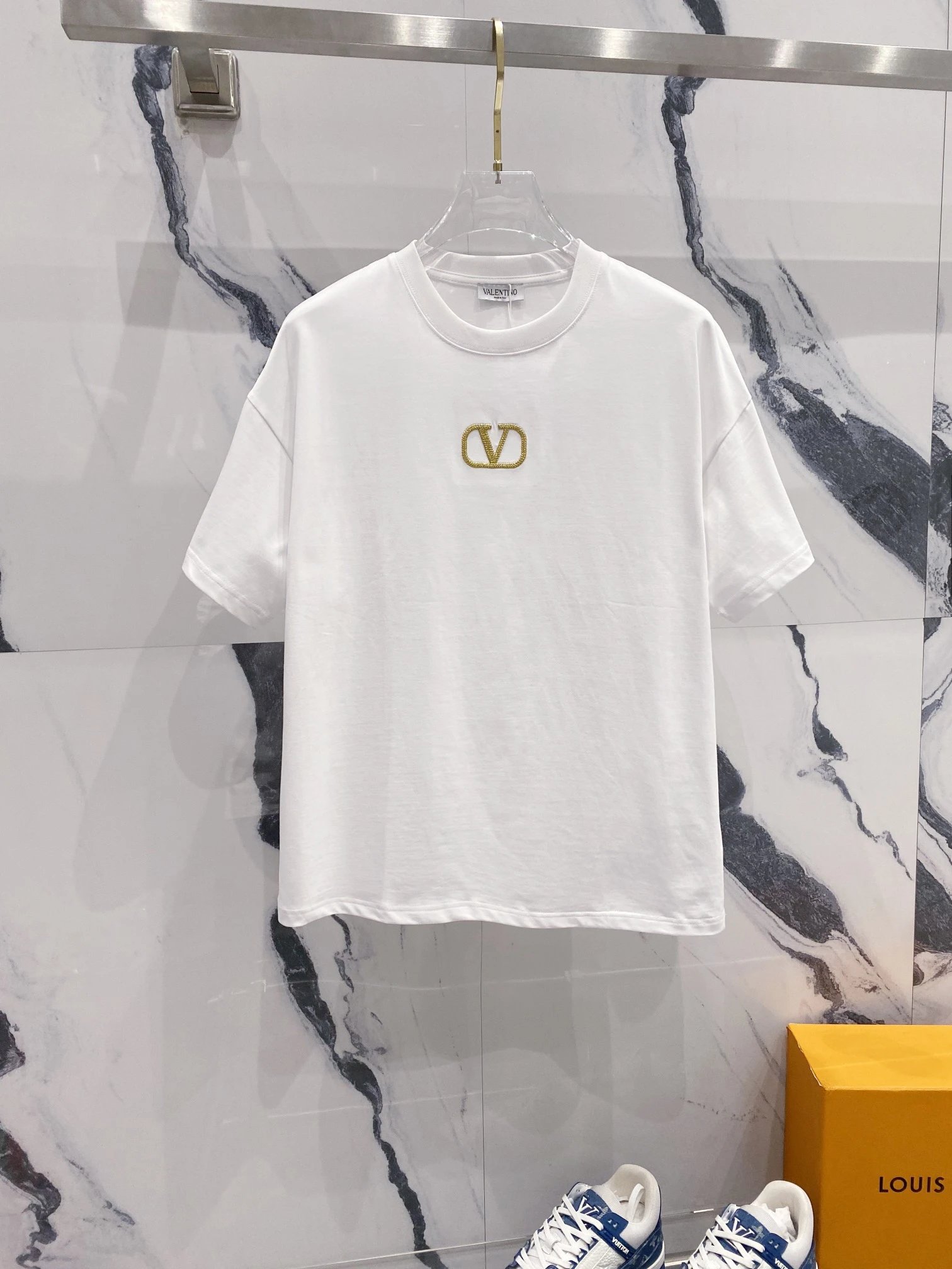 Valentino T-Shirts VLogo graphic — 07