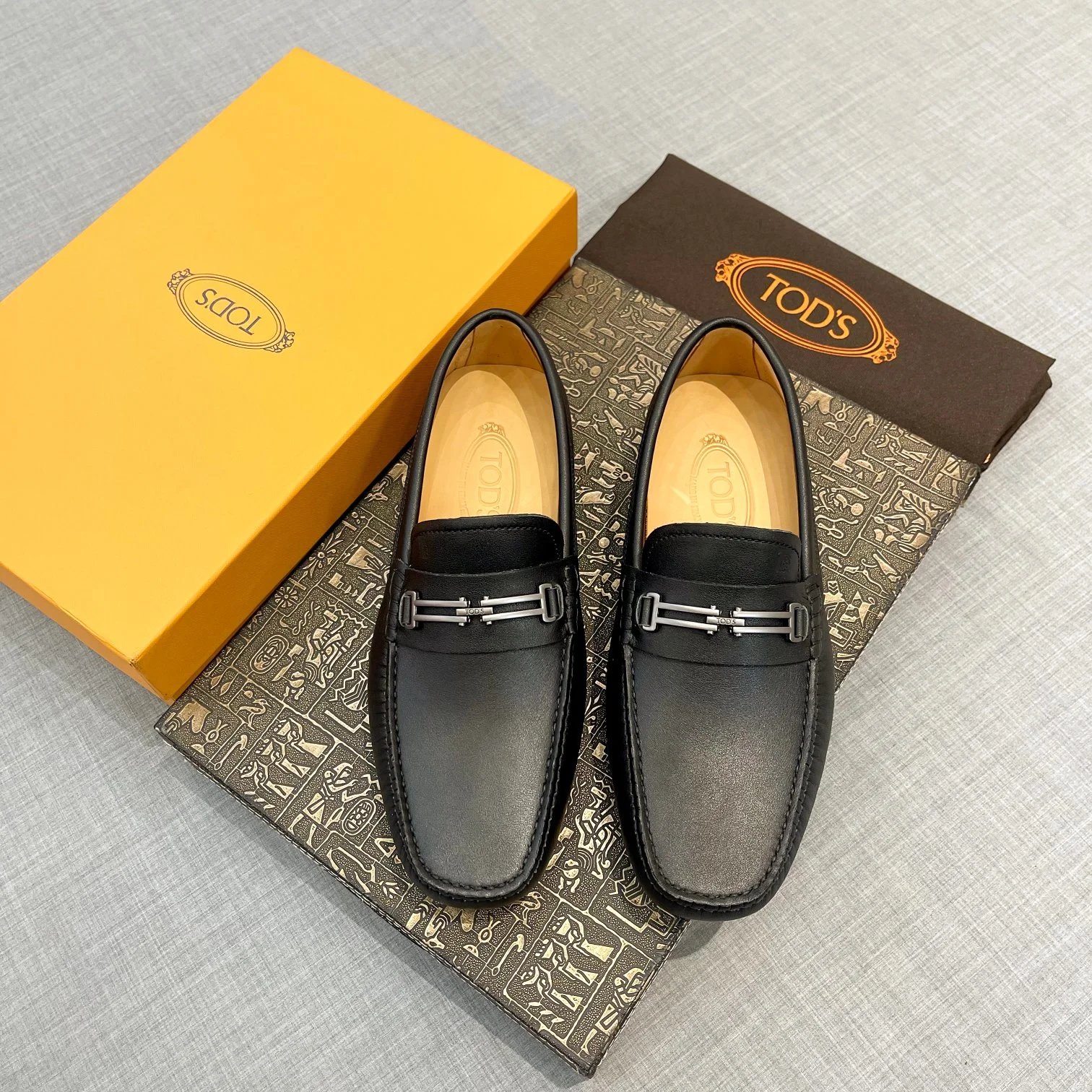Tod's Leather Shoes Gommino Moccasins — 05