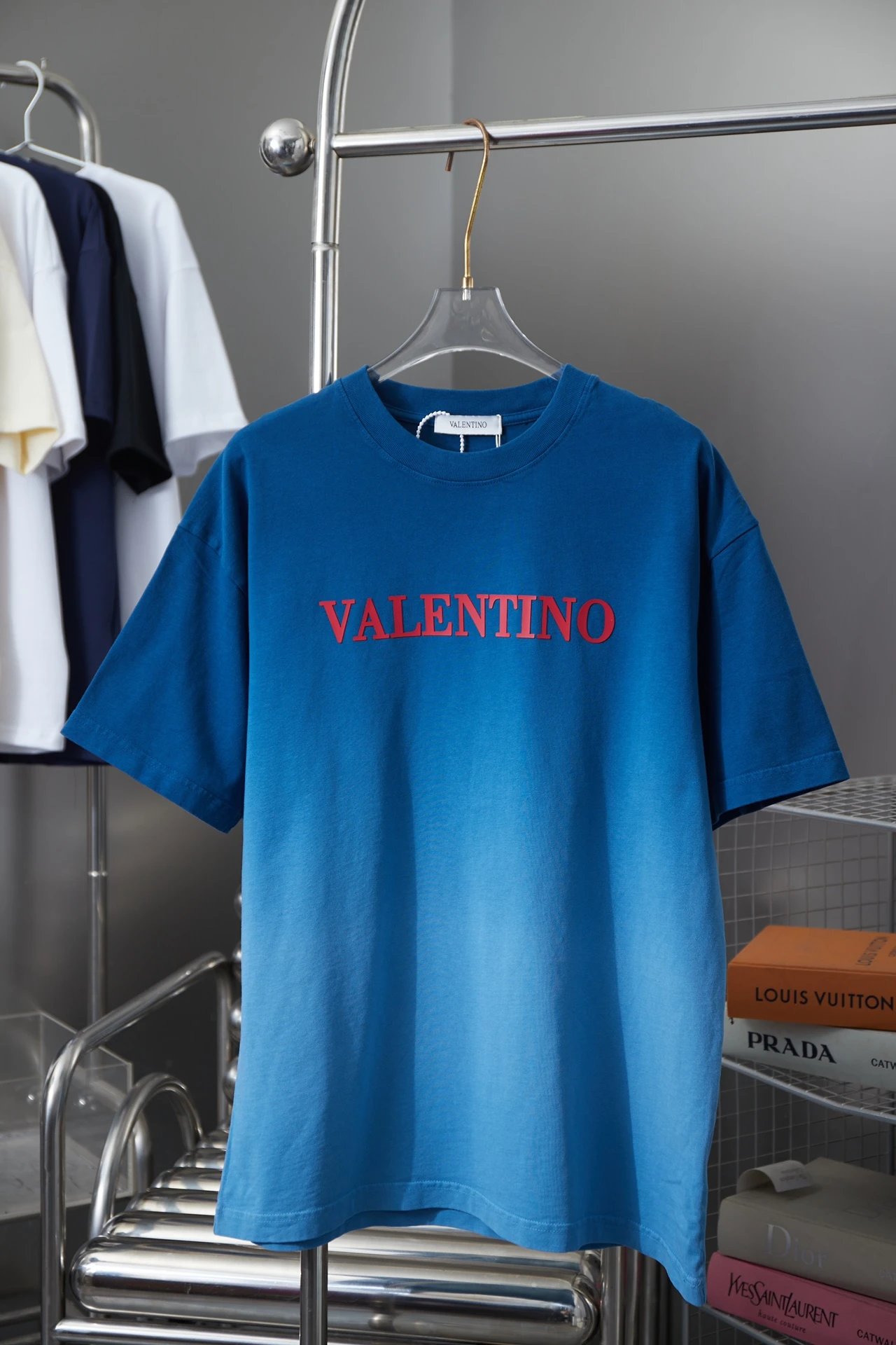 Valentino T-Shirts VLogo graphic — 31