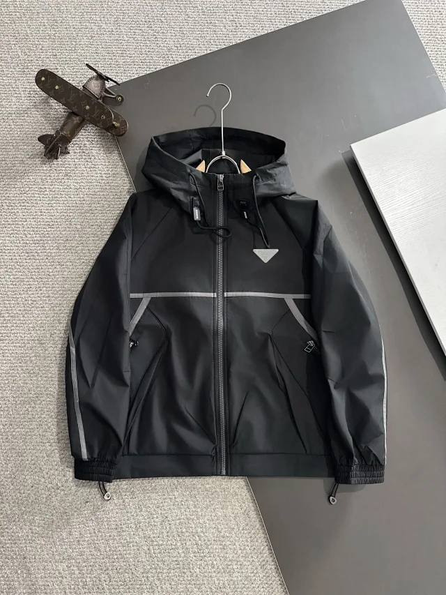 Balenciaga Multiple jacket designs product detail image 11