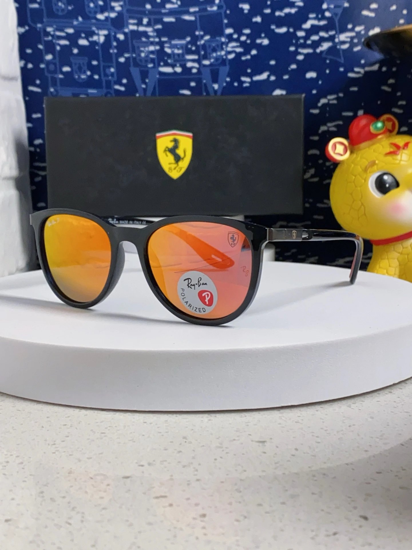 Ray-Ban Multiple sunglasses styles — 17