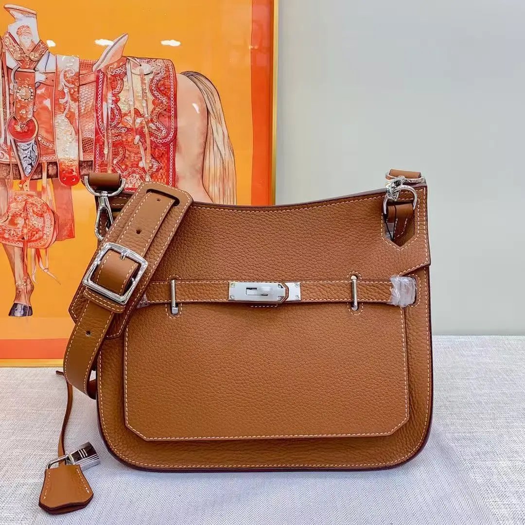 Unbranded Crossbody Bags Front-flap bag with turn-lock closure and wide adjustable strap image 3