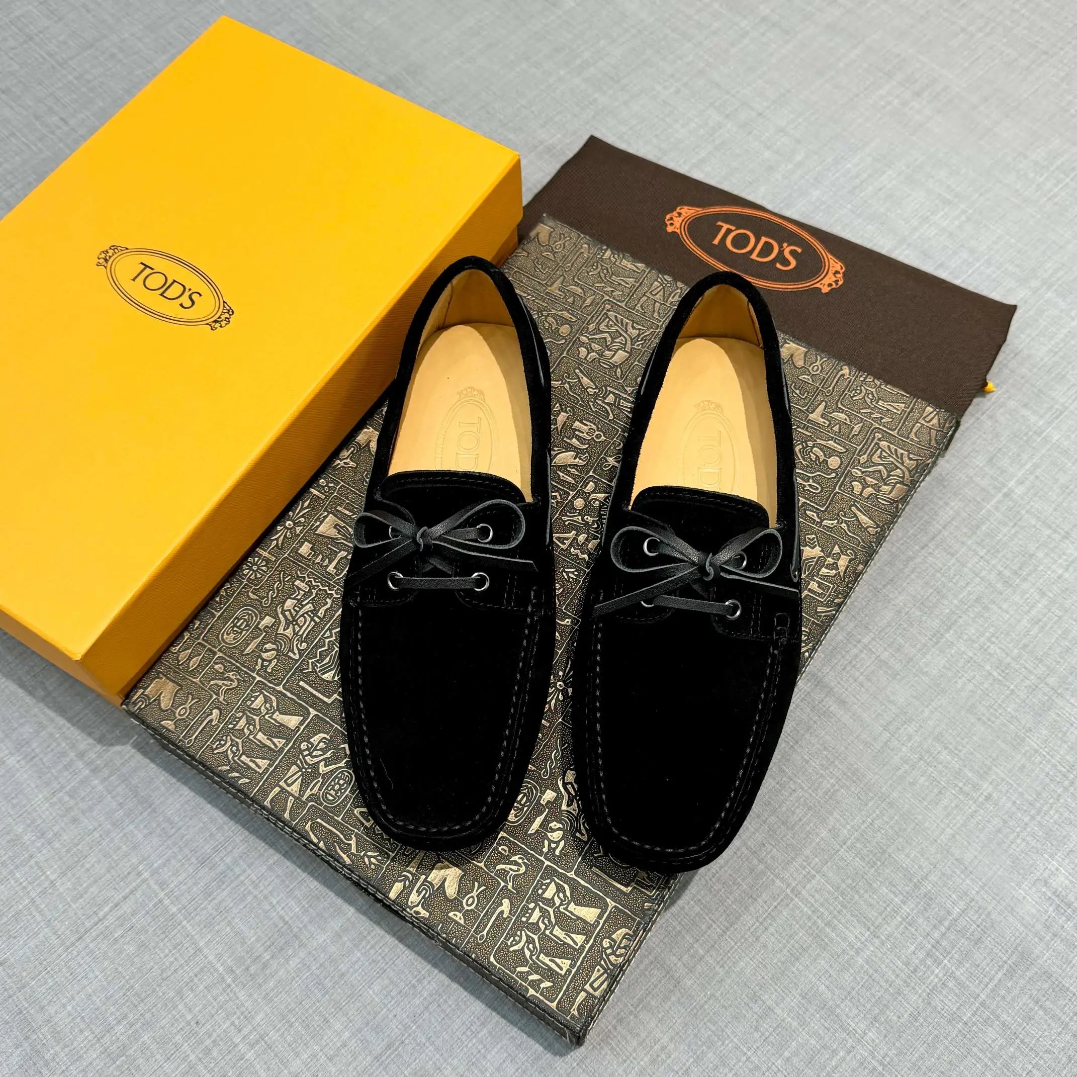 Tod's Leather Shoes Gommino Moccasins — 10