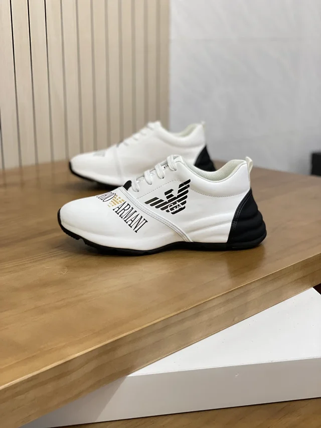 Emporio Armani Sneakers Lace-Up Logo-Print product detail image 1
