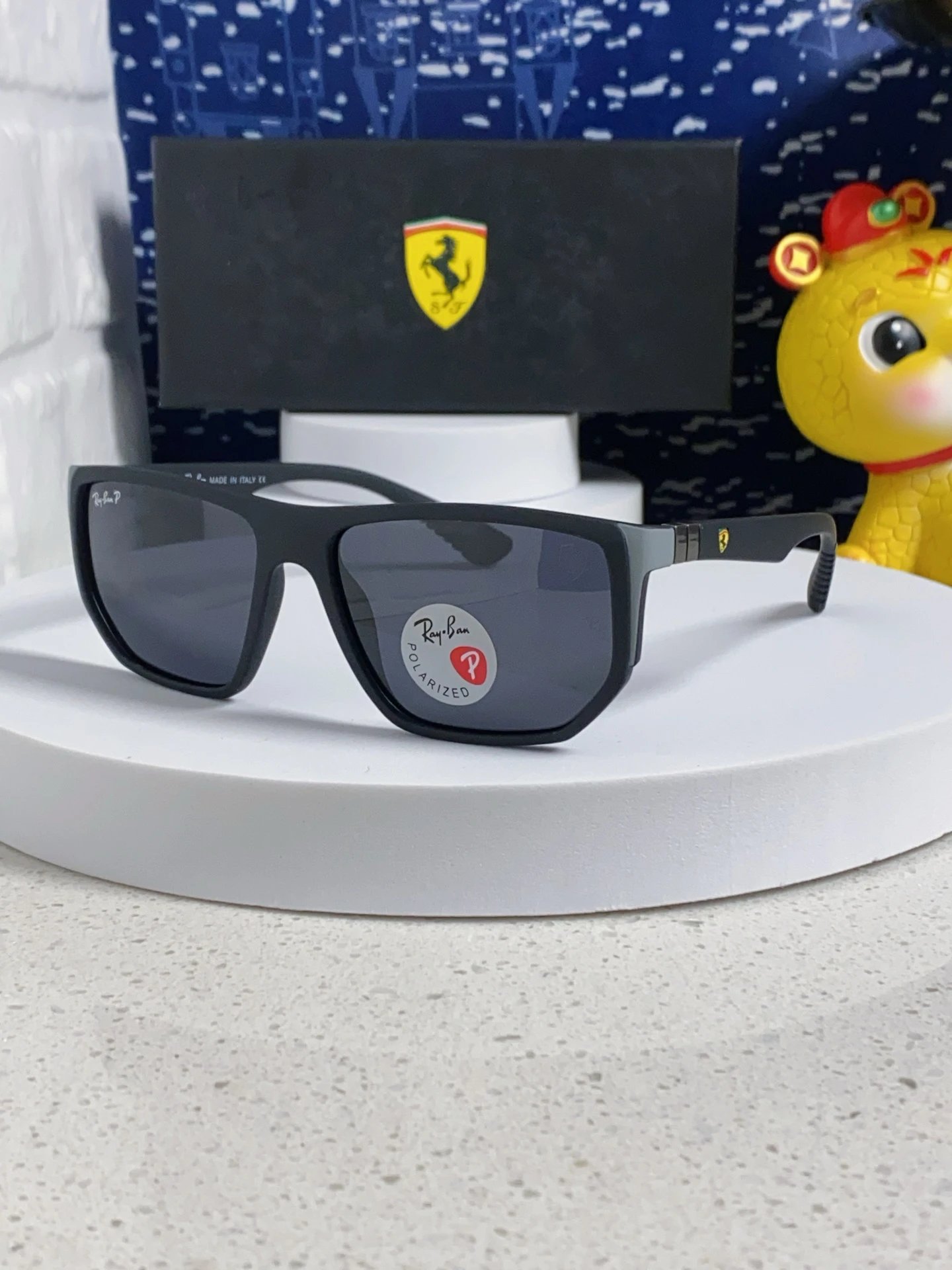 Ray-Ban Multiple sunglasses styles — 11