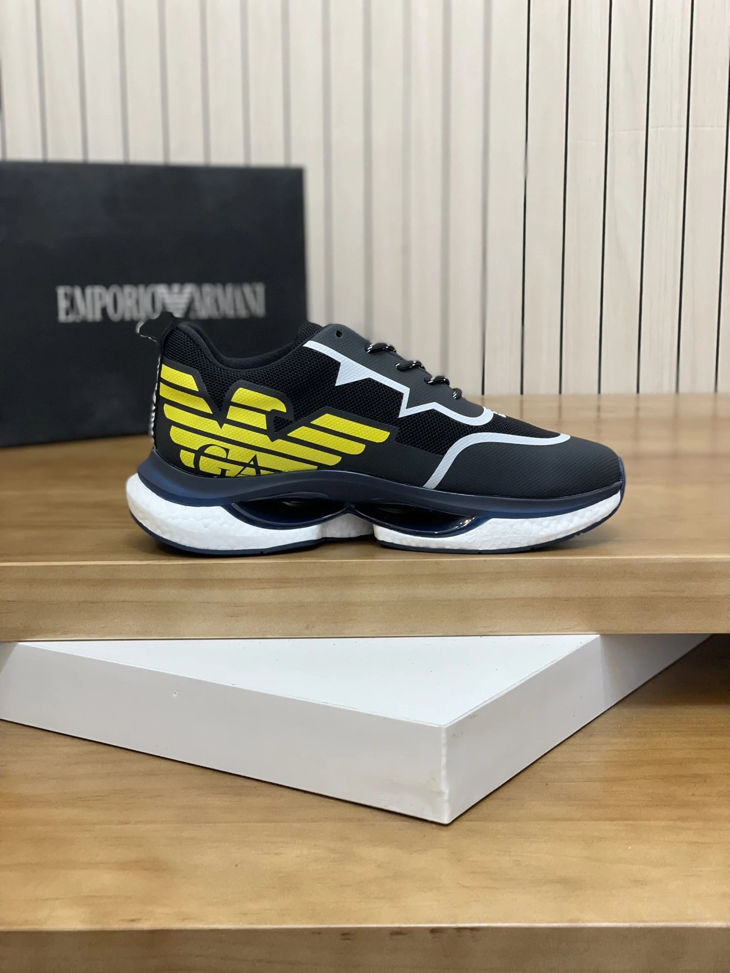 Emporio Armani Sneakers Lace-Up Logo-Print — 03