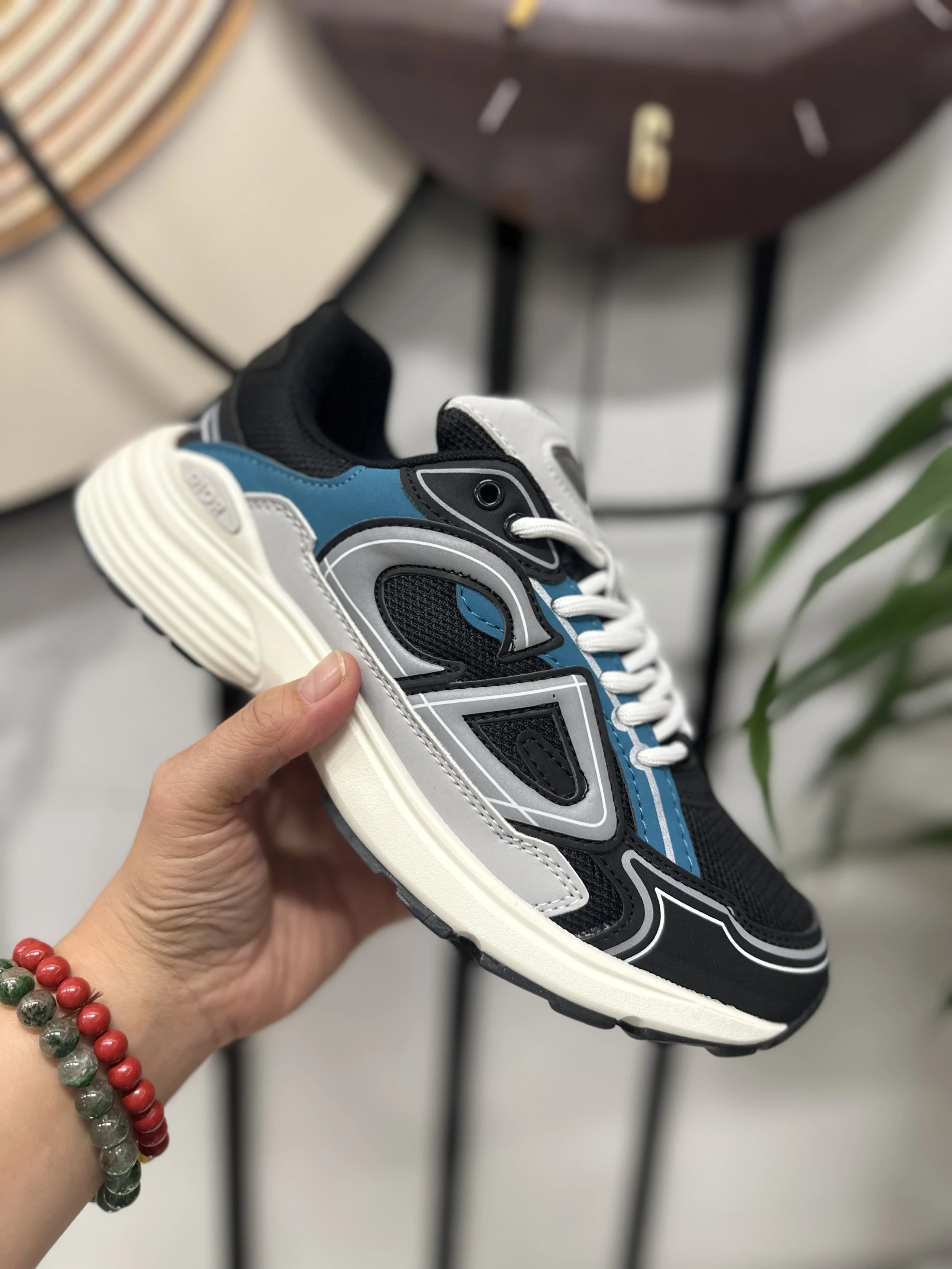 Product view 16