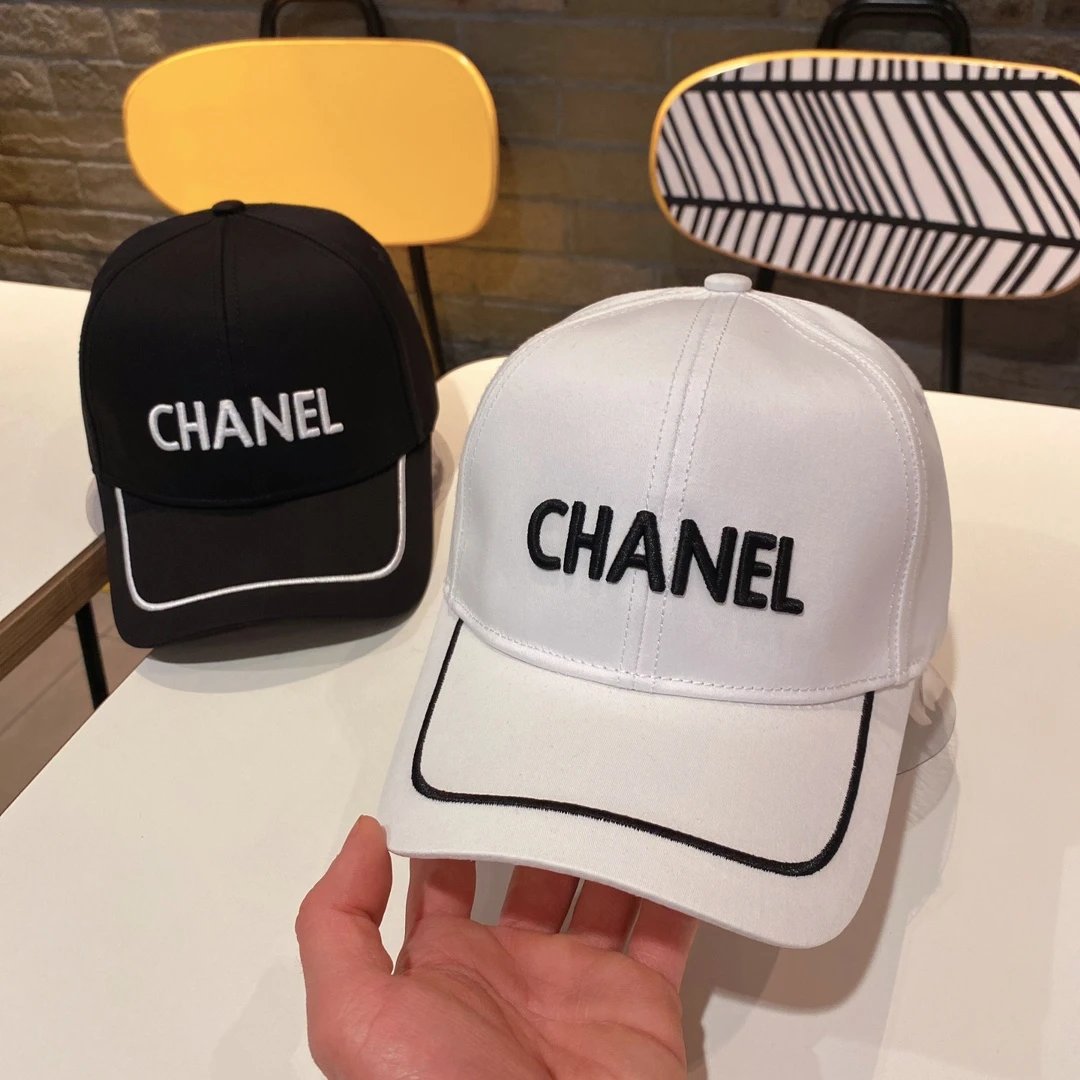 Fendi Hats Logo Baseball Cap with Contrast Whipstitch Brim — 28