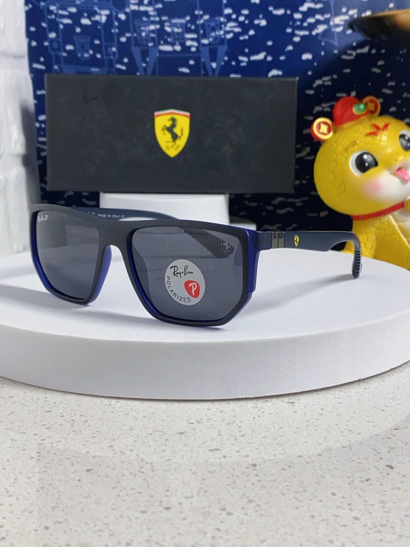 Ray-Ban Multiple sunglasses styles — 10