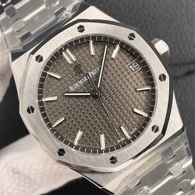 Audemars Piguet Watches Octagonal-bezel with textured dials product detail image 3