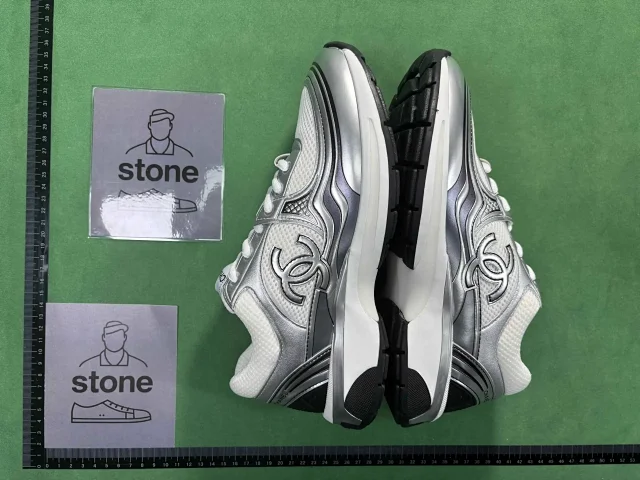 Chanel Sneakers Metallic mesh low-top with interlocking CC logo product detail image 6
