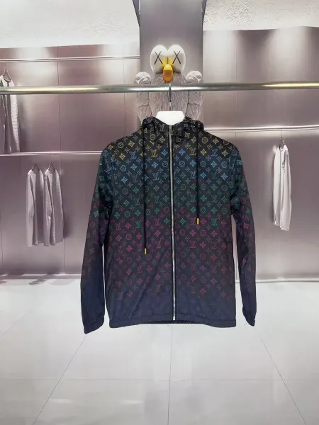 Louis Vuitton Monogram Gradient Windbreaker Jacket Outerwear.windbreaker - 1