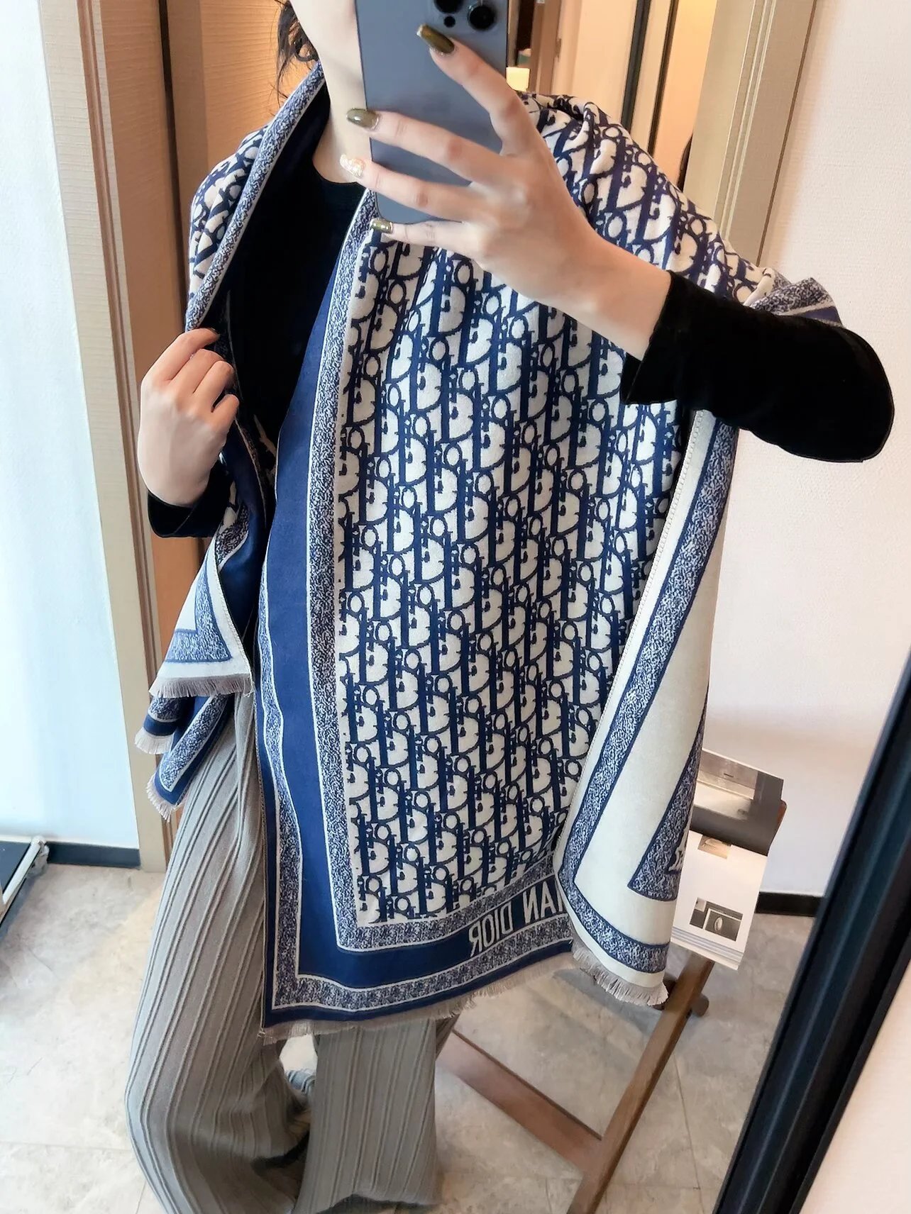 Louis Vuitton Scarves Monogram fringe scarf image 8