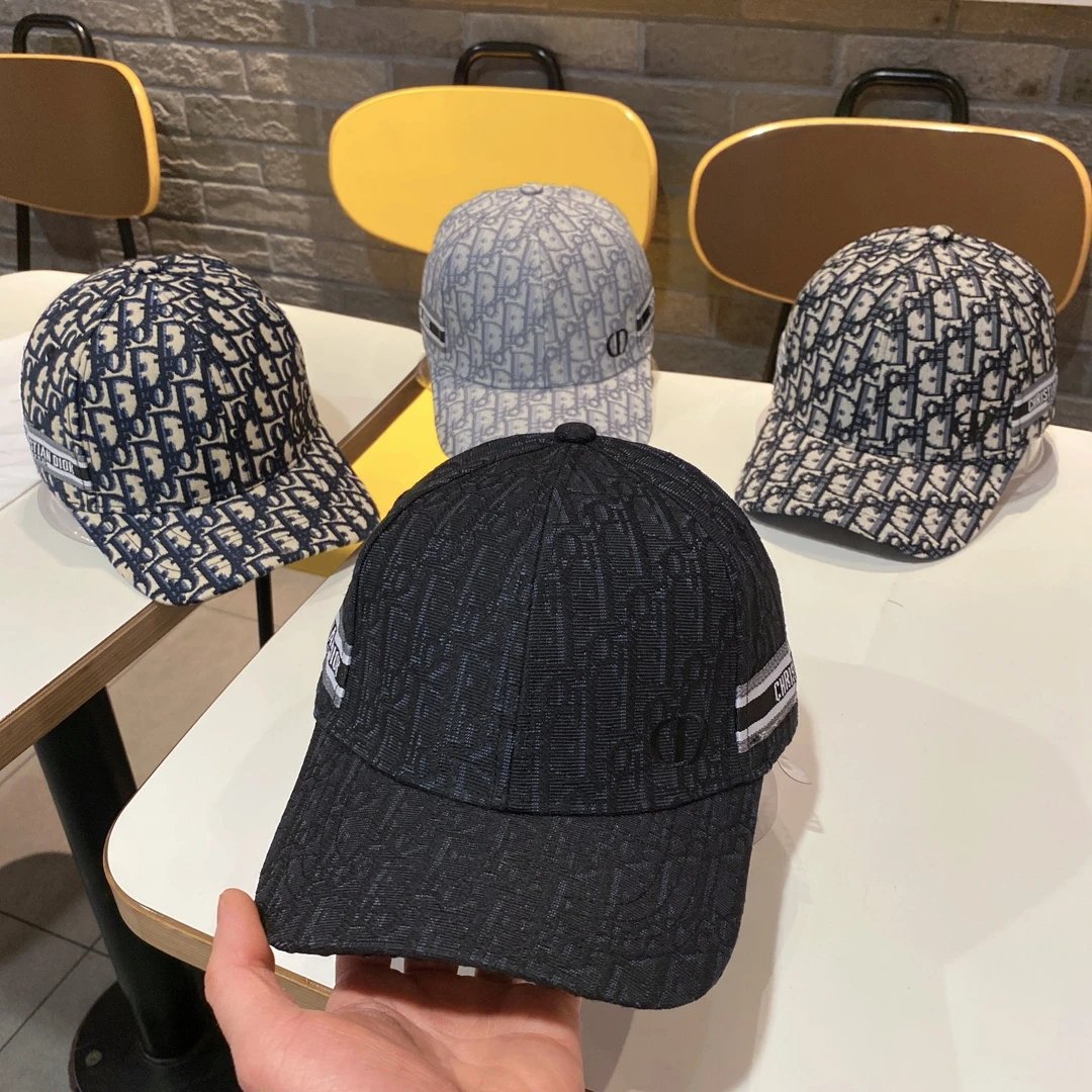Fendi Hats Logo Baseball Cap with Contrast Whipstitch Brim — 37