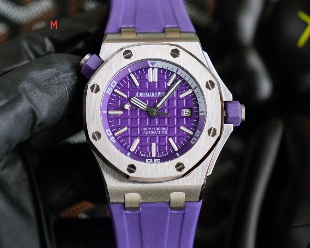 Audemars Piguet Watches Octagonal-bezel with textured dials — 30