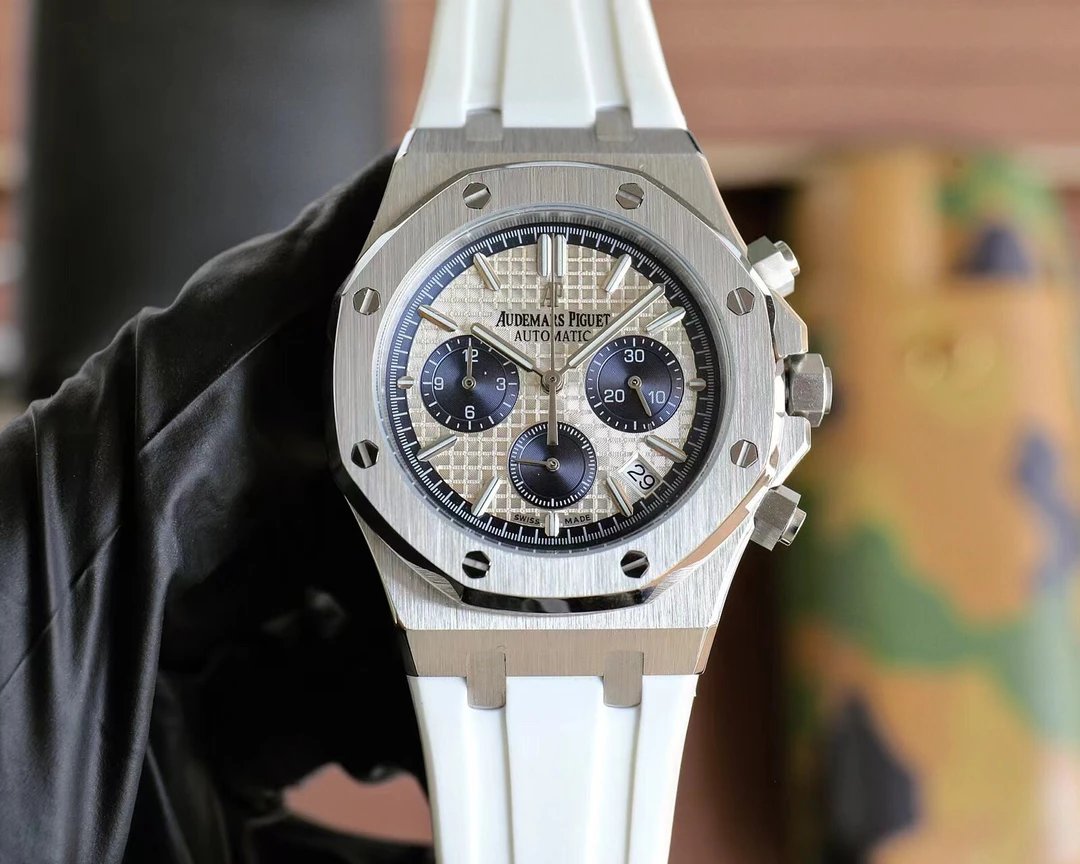 Audemars Piguet Watches Octagonal-bezel with textured dials — 03